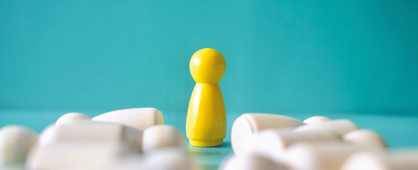 Symbolbild Resilienz mittels Spielfiguren &copy; Akram - stock.adobe.com