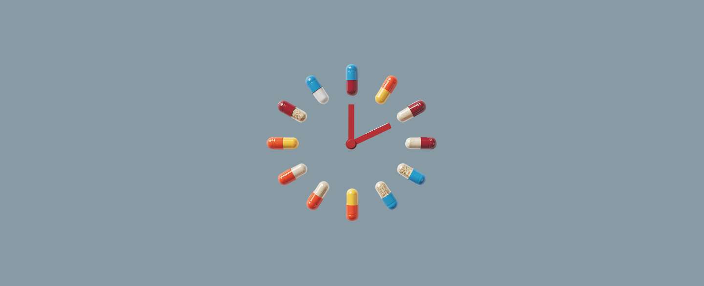 Tabletten als Imagebild zum Thema Fehlzeiten &copy; Pixelstock-stock.adobe.com