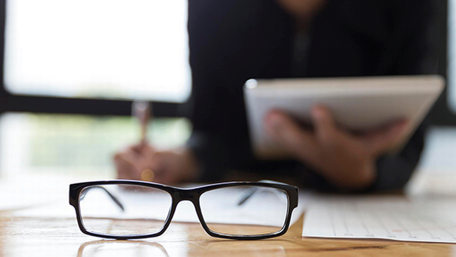 Mitbestimmung durch die Chef:innenbrille &copy; freepik