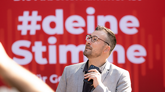 AK Parlament © Cardes Production